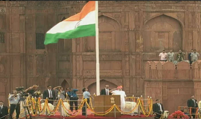 Independence day 2021: स्वतंत्रता दिवस के खास अवसर पर पीएम मोदी का बड़ा ऐलान- अब सैनिक स्कूल में पढ़ सकेंगी देश की बेटियां